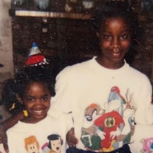 Meet your Posher, Essie